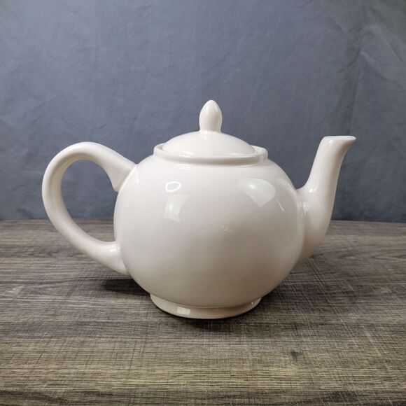 Rae Dunn Artisan Collection‎ Farmhouse White Ceramic Steep Teapot - Picture 3 of 8
